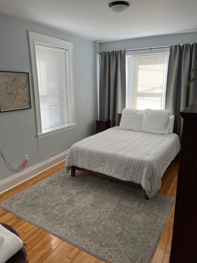 Spacious Apartment In Boston Exterior photo
